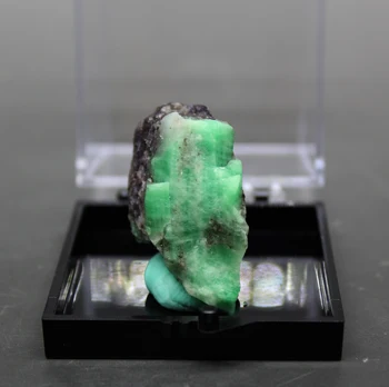 Prírodný zelený smaragd minerálne gem-stupeň crystal vzoriek kamene a kryštály kremeňa kryštály veľkosť boxu 5.2 cm