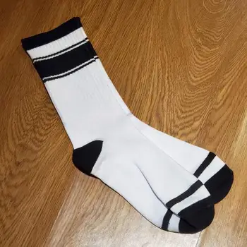 Štyri ročné obdobia Pár Mužov a Žien Ponožky Fashion Street Ponožky Pruhovaný Vzor Bavlna Biela Čierna