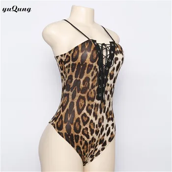 Yuqung Leopard tlač čipky Kombinézu Ženy Sexy hlboko v krku telo top Remienky Dámske obväz Krátke Jumpsuit Combinaison J54