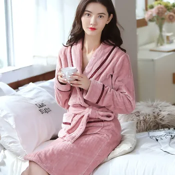 Jesenné A Zimné Polovice Dĺžky Flanelové Teplé Lady Nightgown Plus Veľkosť Pyžamo Nastaviť Hlboké V Kimono Dámske Dlhé Rukávy Bežné Oblečenie Pre Voľný Čas