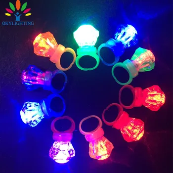50pcs/veľa Svadobné, Vianočné Festival Strany sa rozsvieti Malé Plastové Hračky Blikajúce Diamantový Prsteň LED prst svetlá nočný klub Gadget