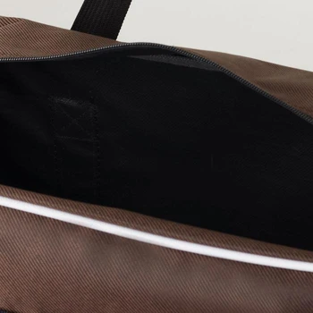 Športová taška, zazipovaný vrecko, vonkajšie vrecko na zips, dlhý pás, hnedá