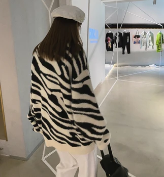JXMYY 2020 jesenné a zimné nové lazy vietor zebra vzor imitácia noriek kožušiny voľné kapucňou dlhým rukávom svetre, blúzky