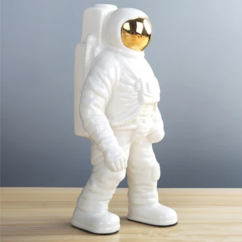 Priestor Muž Astronaut Socha Raketové Lietadlo Typu z Keramického Materiálu Kozmonaut Socha Módne Ozdoby