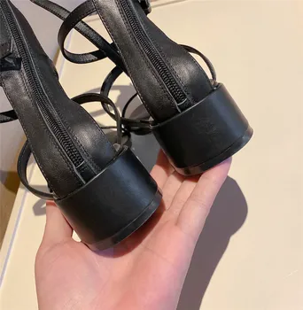 Nové letné originálne kožené žena sandále Vysoké sandále Rímsky štýl cowhide dámske topánky