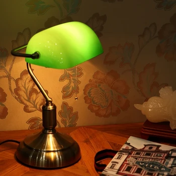 Doprava zadarmo starožitné vintage film stolná lampa zelená sklenený kryt bronz, železo base štúdia svetlá staromódnou osvetlenie