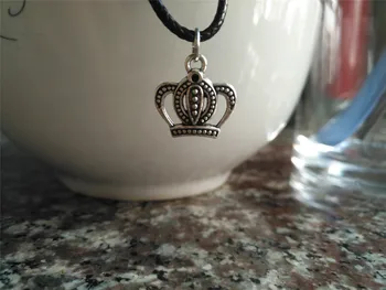 Darček Novo milujú Ženy cisárskej koruny kúzlo náhrdelník lucky girl Náhrdelník Zliatiny kráľovná Koruny kožený Náhrdelník lucky Girl Šperky
